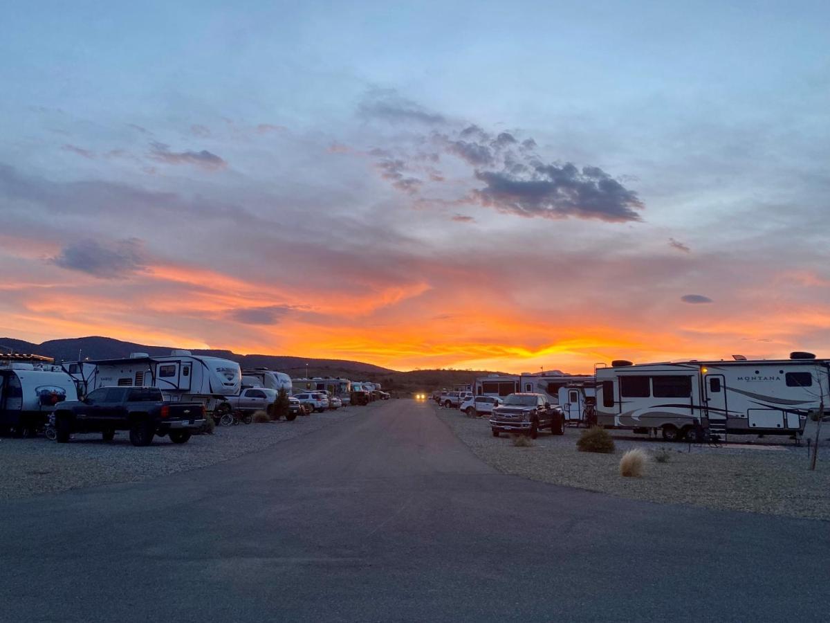 Verde Ranch Rv Resort キャンプ・ベルデ エクステリア 写真